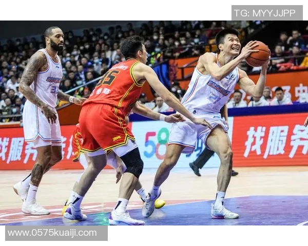 2018年CBA山东队与吉林队精彩对决回顾与分析 2018年CBA山东队与吉林队精彩对决回顾与分析