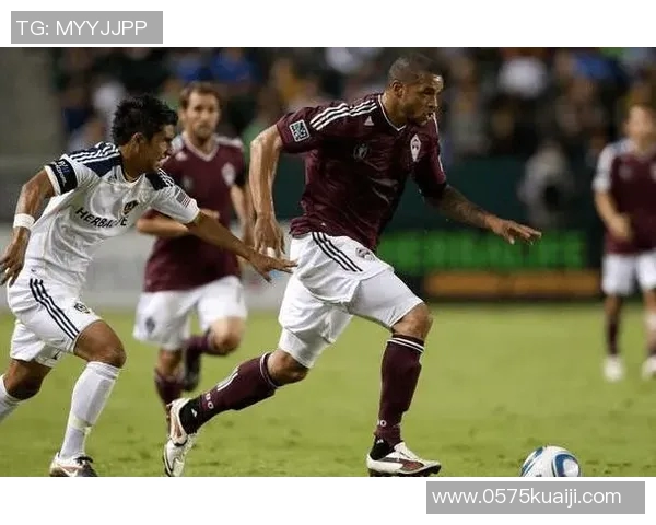 克罗急流与西雅图海的激烈对决展现篮球魅力与团队精神