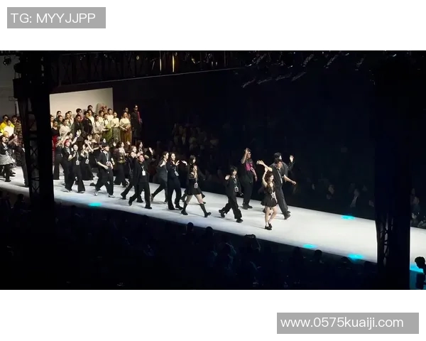 崔永熙的艺术之路与人生哲学探讨:从舞台到生活的多重视角 崔永熙的艺术之路与人生哲学探讨:从舞台到生活的多重视角