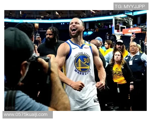 勇士库里单场砍下53分力克鹈鹕展现超级巨星风采
