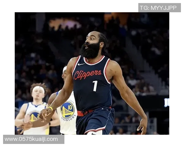 哈登与格林精彩对决集锦回顾展现篮球巅峰对抗与技艺之美 哈登与格林精彩对决集锦回顾展现篮球巅峰对抗与技艺之美