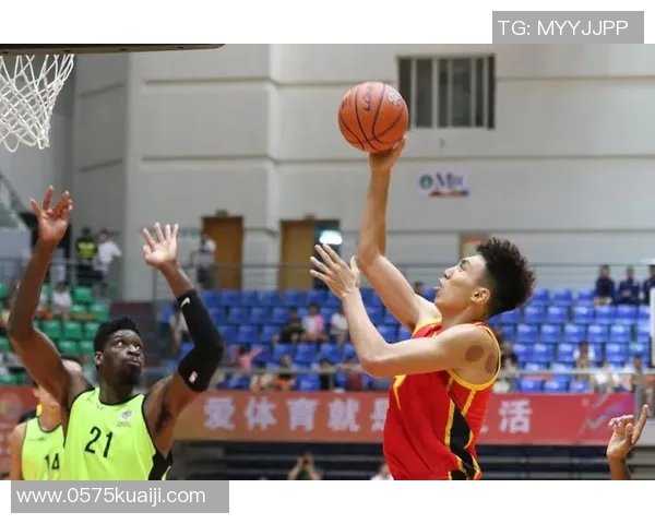 国奥男篮迎战波兰男篮全力争胜展现青春风采