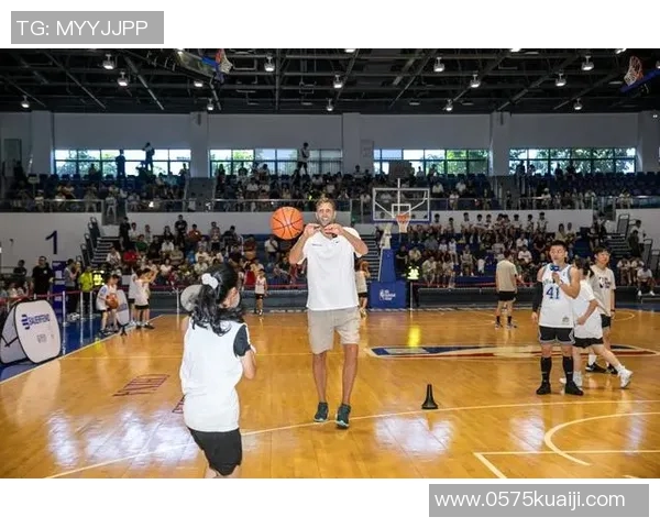 篮球明星AD的传奇之路与赛场背后的奋斗故事揭秘